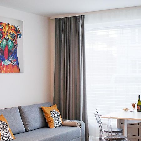 Holesovice Delight: Modern Comfort With A Twist In Prague 7 Exterior photo