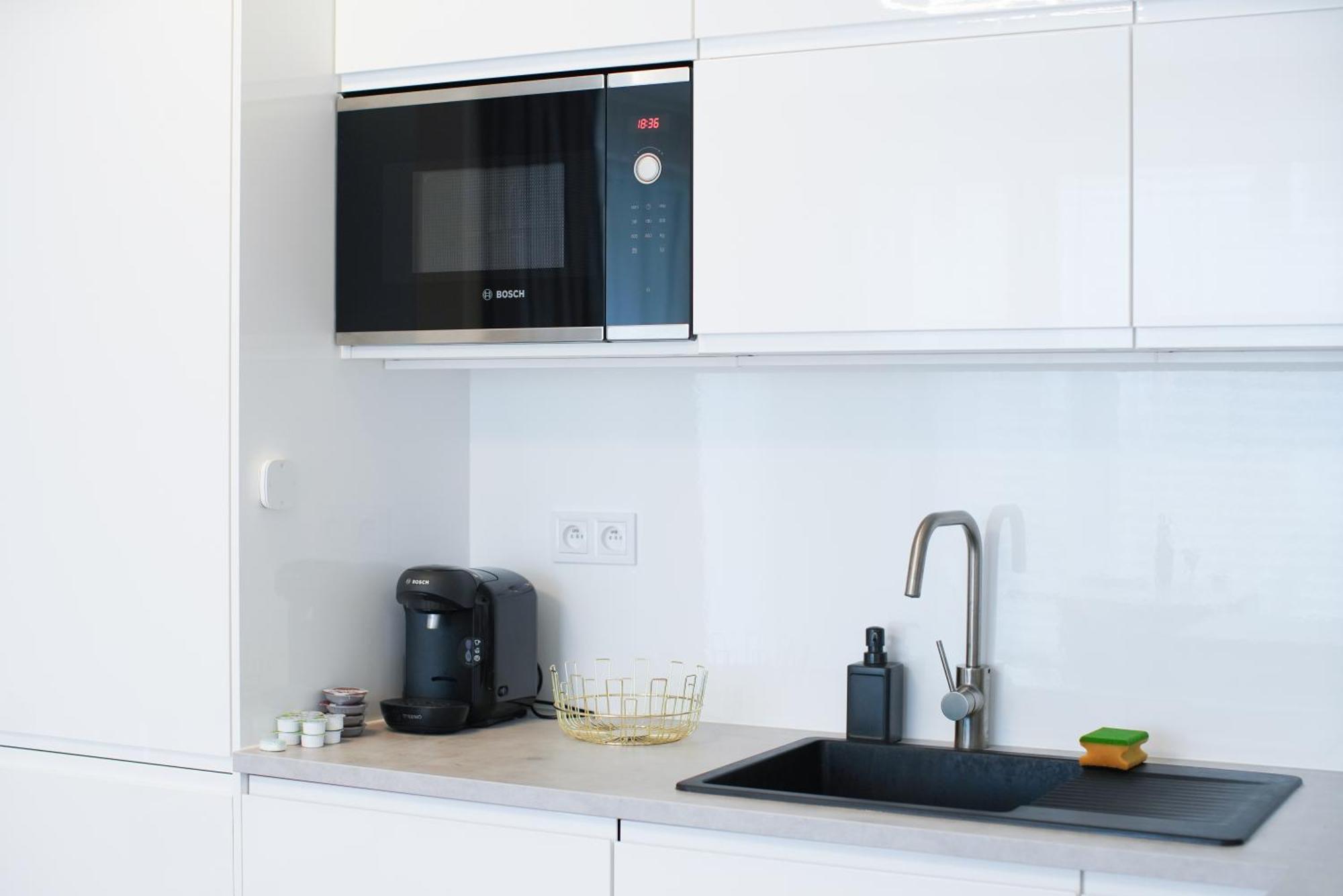 Holesovice Delight: Modern Comfort With A Twist In Prague 7 Exterior photo